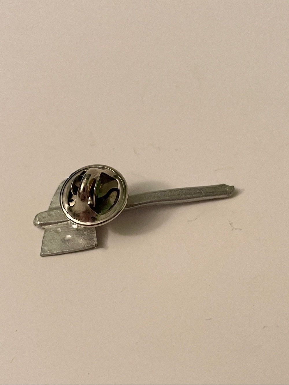 Vintage Silver Tone Metal Tomahawk Hatchet Brooch Pin - Picture 5 of 13